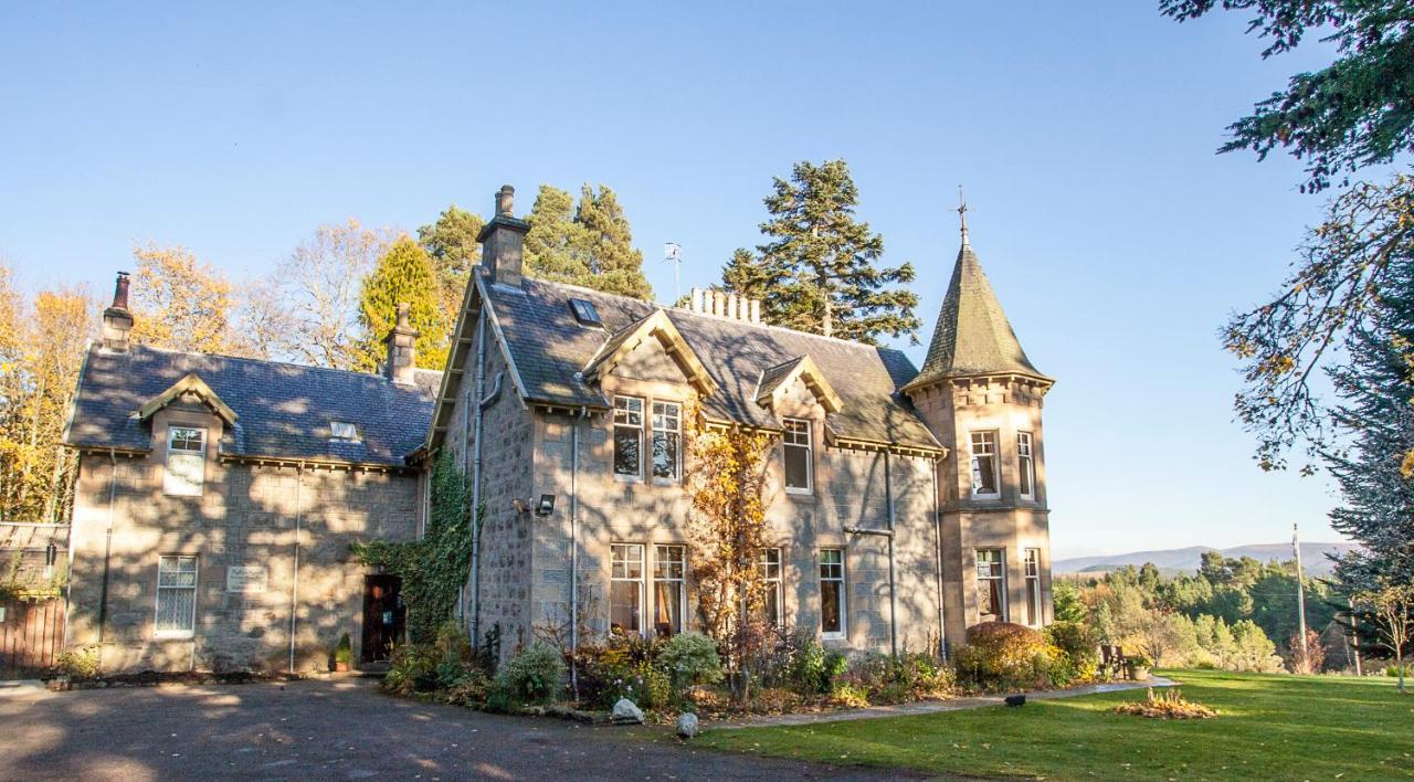 Tigh Na Sgiath Country House Hotel Grantown-on-Spey Екстериор снимка